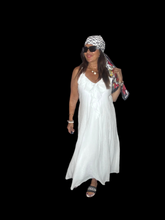 Lade das Bild in den Galerie-Viewer, Kleid Cala Pi

