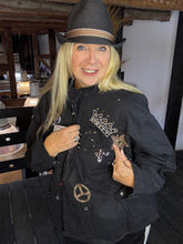 Lade das Bild in den Galerie-Viewer, Jacke &quot;Sandy&quot;
