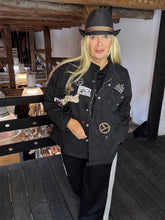 Lade das Bild in den Galerie-Viewer, Jacke &quot;Sandy&quot;
