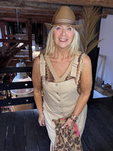 Lade das Bild in den Galerie-Viewer, Latzhose &quot;Evi&quot;
